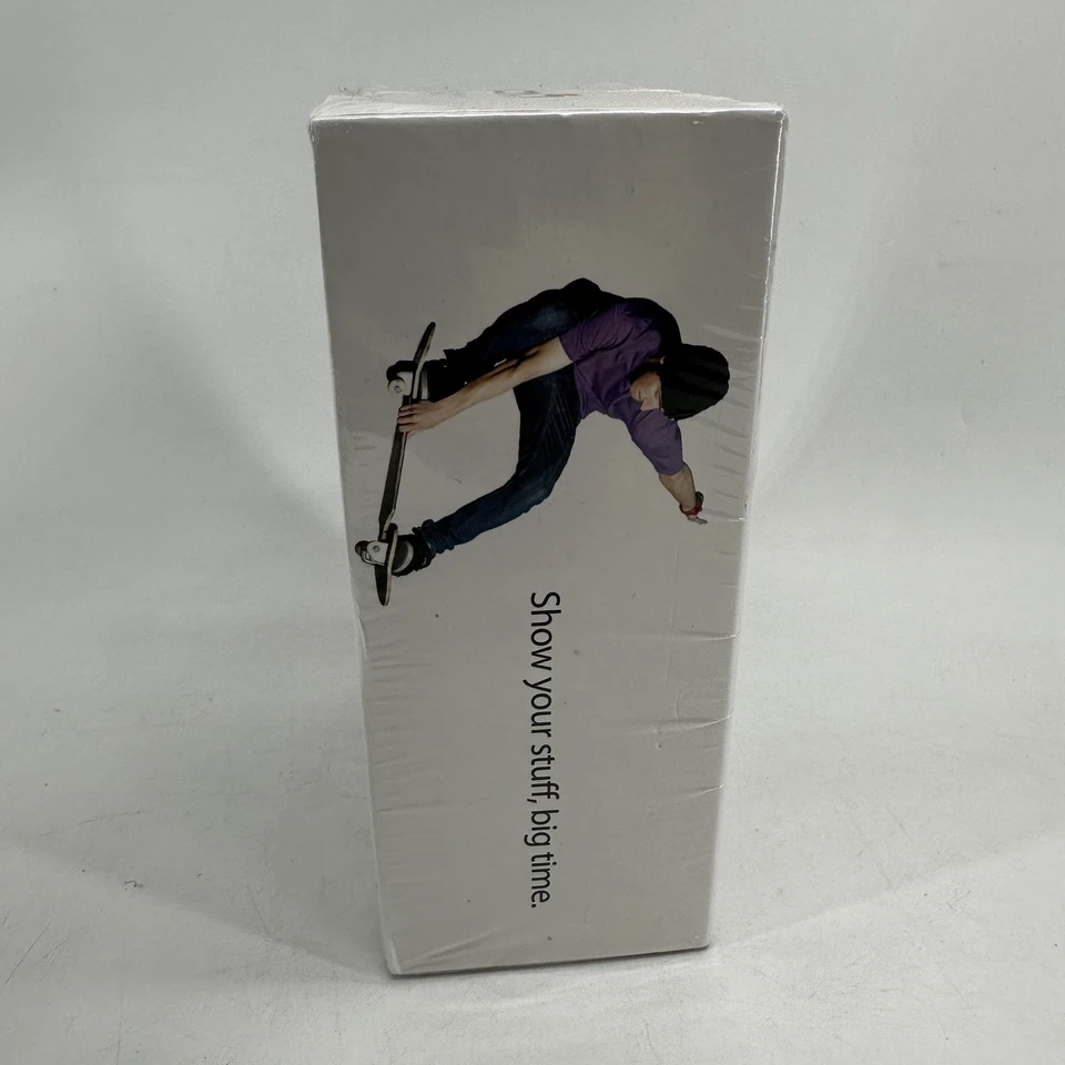 ipico Hand-held Projector for iPod iPhone Portable 960x540 Social Media Tool New - Image 4 of 4