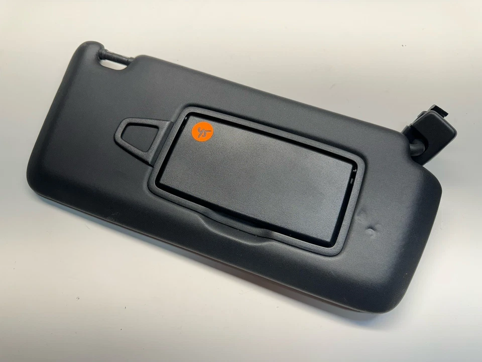 Mercedes-Benz CLA250 2014-2019 parasol pasajero lado derecho parasol OEM Foto 2 de 4