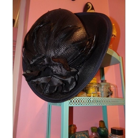 Vintage Black Woven Beret Hat w/ Sequins Bow and Feathers pinup church hat Church Black Vintage Hats for Women for sale | eBay main image 4