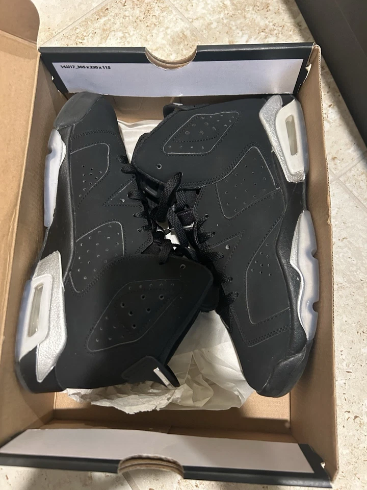 Jordan 6 tamanho 6,5 infantil - Imagem 2 de 4