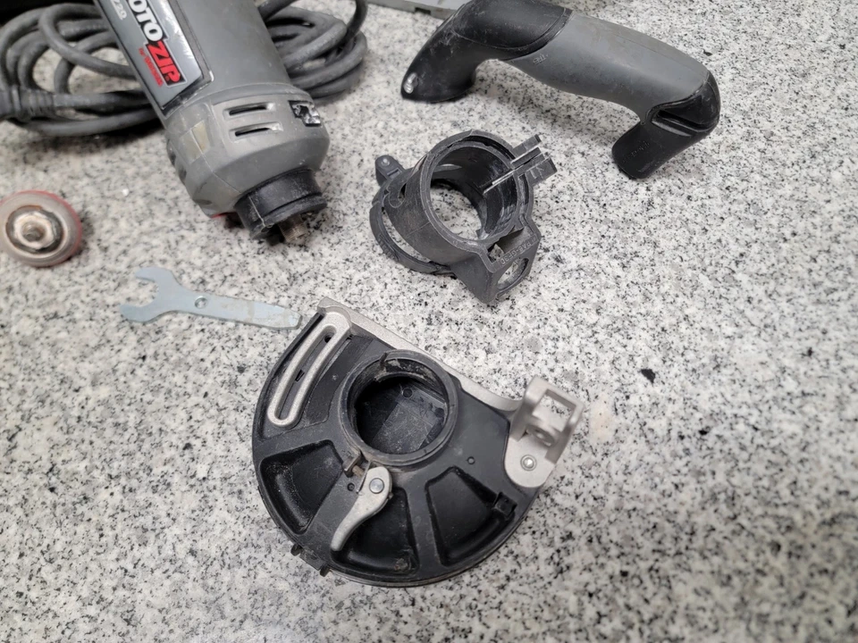 Bosch RotoZip RZ20 Saw Rotary Tool w/ Attachments, Parts And Bag - Image 2 of 4