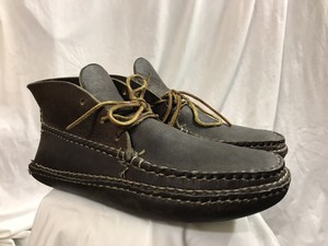 arrow moccasins closed
