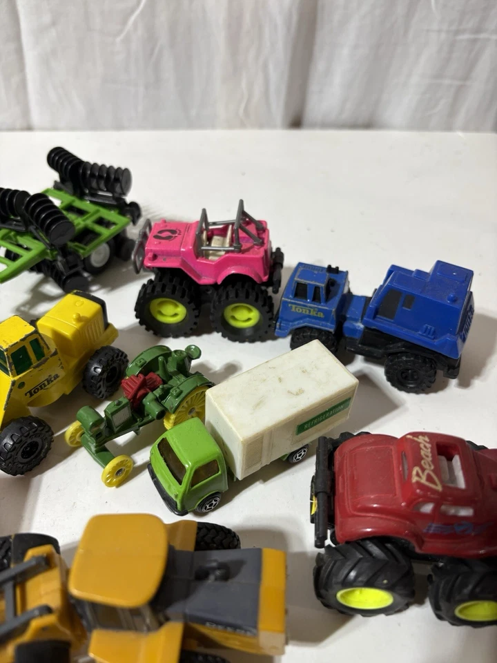 Farm Tractor Toy Lot Tonka Trucks Signs And More Lot Of 27 Please Read Desc. - Image 4 of 4