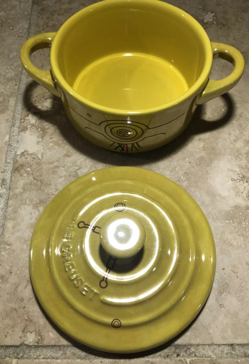 "Star Wars" C3PO LE CREUSET 8 Oz Petite Stoneware Dutch Oven NWT