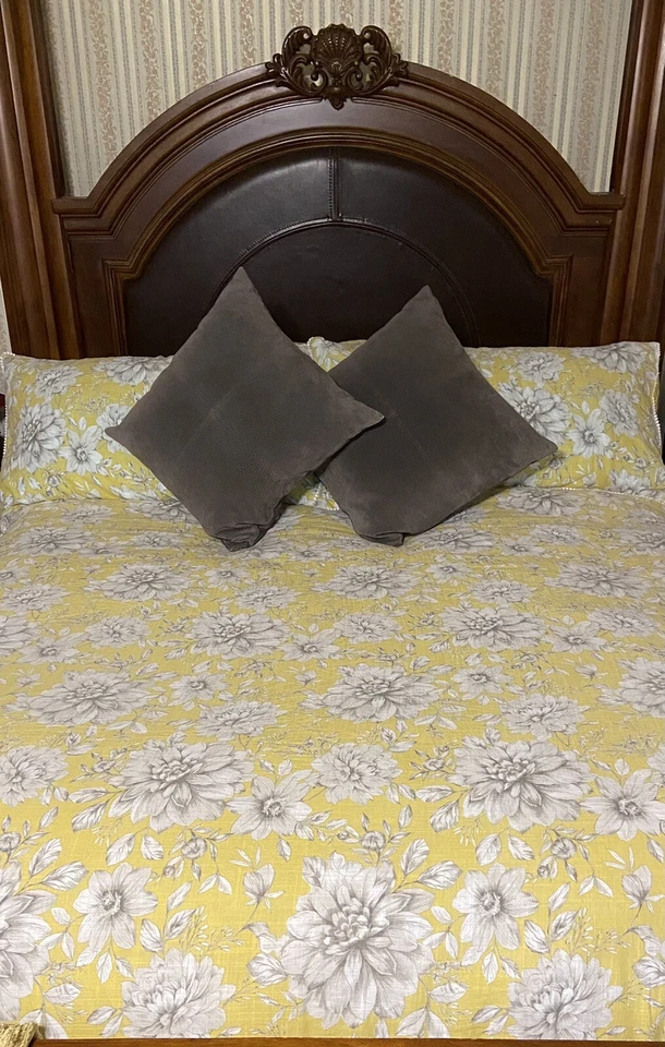 Artelier Nicole Miller King 被子和 2 个 Shams 柔软黄色灰色尘土飞扬的玫瑰 — 第 4/4 张图片