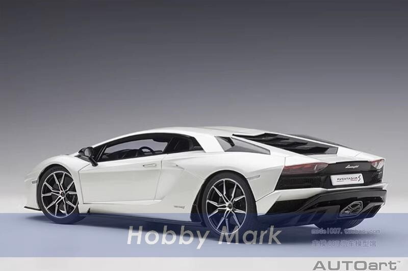 AUTOart 1/18 LAMBORGHINI AVENTADOR S White Car Model 79131