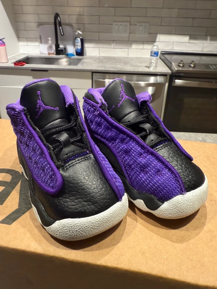 Air Jordan AJ13 Retro TD Niño Pequeño Tenis Púrpura Zapatos 23 Lakers FD4647-501 4C Foto 2 de 4