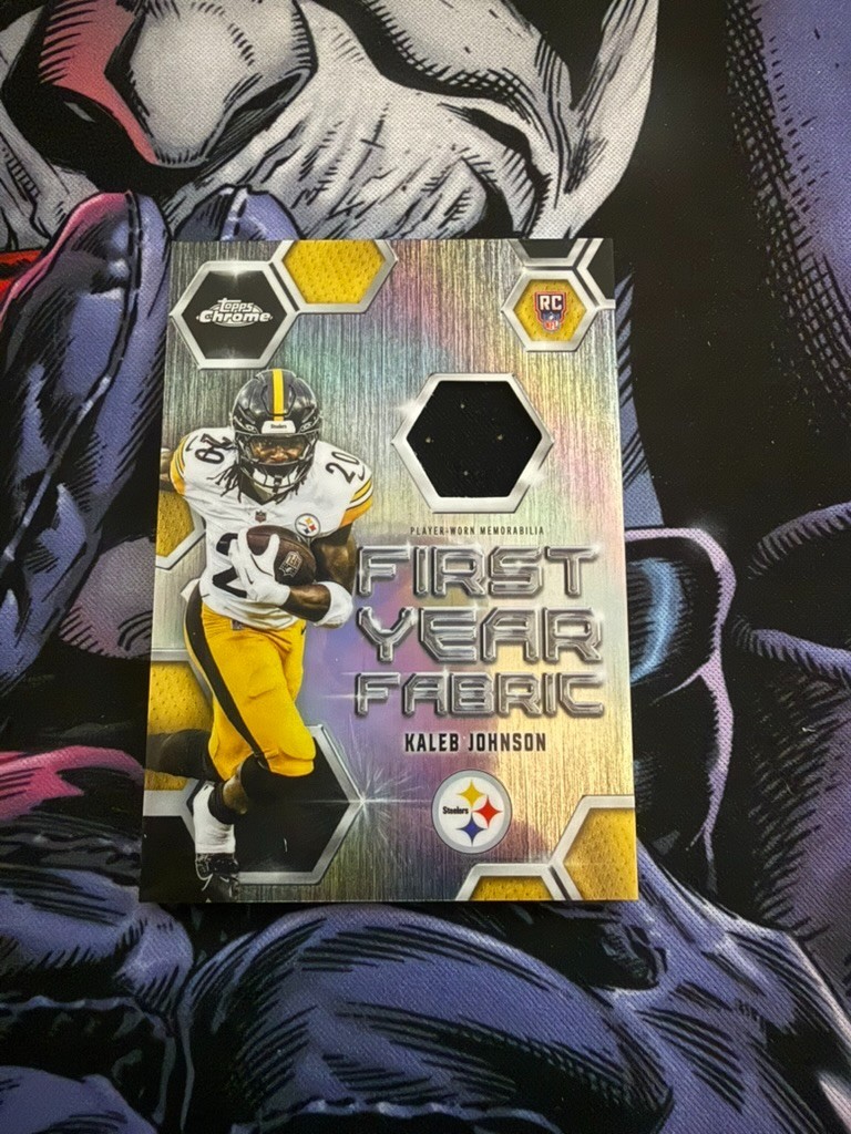 Topps 2025 Chrome Football - Kaleb Johnson First Year Fabric Steelers RC FYF-KJ