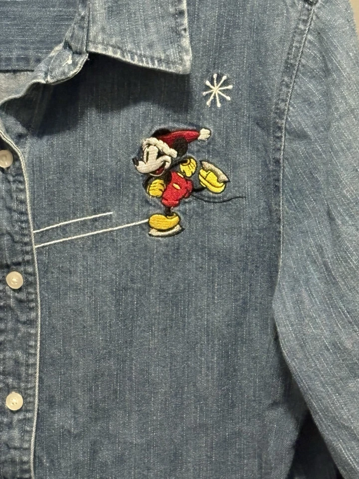 Top de mezclilla bordado manga larga vacaciones Navidad Shopping Disney talla grande Foto 3 de 4