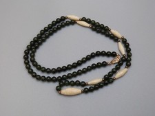 Vintage Jade Neprite Green and white bead necklace 6mm