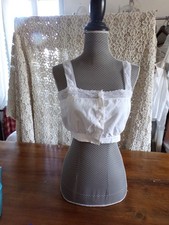 Brassière ancienne
