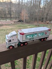 Vintage 1997 Hess Toy Truck 18-Wheeler