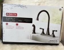 Delta Everly 21741LF-BL Kitchen Faucet 2-Handle w/ Sprayer Matte Black Open Box