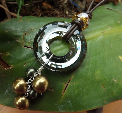 Swarovski Collier ''Disk'', ''Crystal Bronze shadow'' grün und bronze Handarbeit 