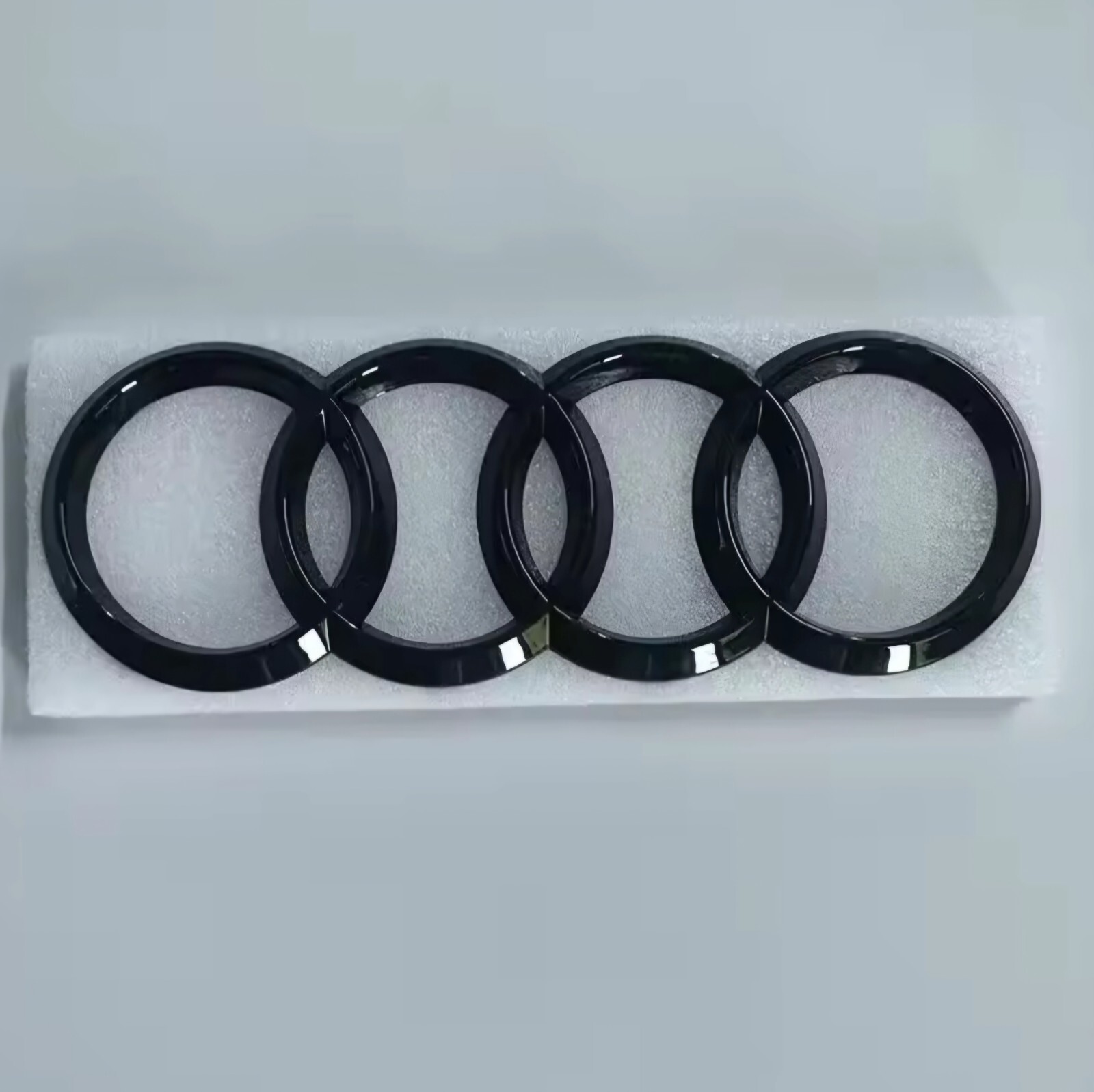 Foto 2 di 2