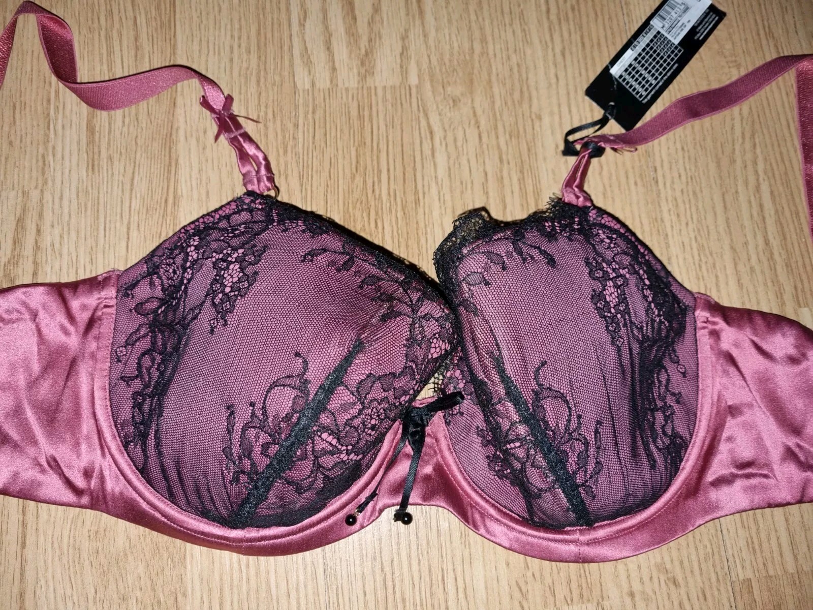 BNWT Gorgeous Pink MARKS AND SPENCER Thinly Padded Underwired Bra Size 32F