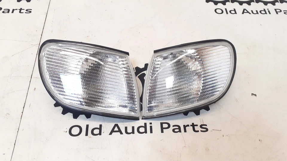 NUOVO set frecce anteriori destra + sinistra bianche Audi A6 C4 indicatori di direzione - Immagine 2 di 4