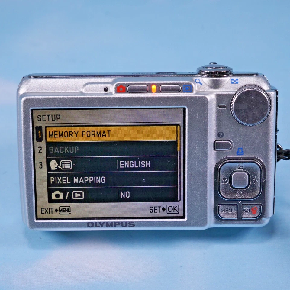 Olympus FE-340 Silver Digital Camera - For Parts/Repair (battery & charger incl) - Image 2 of 4