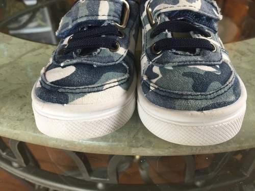 Oomphies Toddler Tennis Shoes, Blue Fatigue Pattern, Toddler Sz 5, Clean & CUTE! - Bild 9 von 12