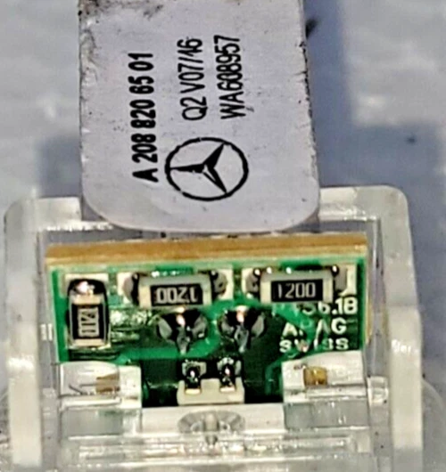(10) MERCEDES BENZ, OEM, A2088206501, LUCES INTERIORES GUANTERA REPUESTO, NUEVO Foto 3 de 4