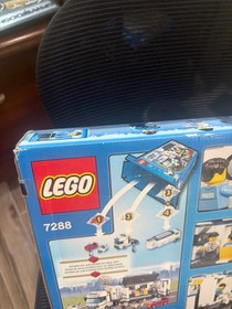 LEGO City Mobile Police Unit (7288) Box Wear NEW