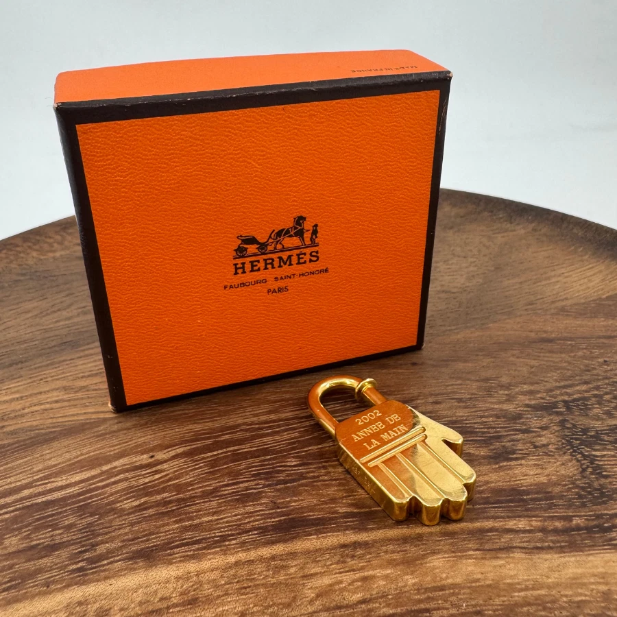 Porte-clés Vintage Hermès Pingouin En Cuir Blanc - Modèle #184 Pour Femme