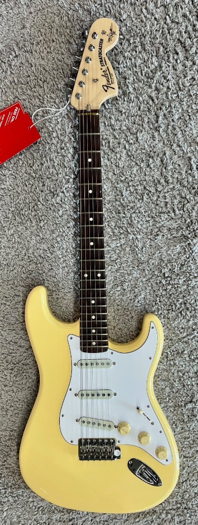 ギター Fender USA Yngwie Malmsteen Stratocaster Fender Yngwie Malmsteen Stratocaster - Vintage White
