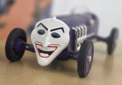 Eaglemoss DC Batman Automobilia - Batman #52 Joker Roadster 1:43 Die-Cast Modell