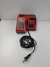 MILWAUKEE TOOLS 48-59-1812 - BATTERY CHARGER P17006837 