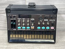 Korg Volca FM Digital FM Synthesizer with Case A1D034402
