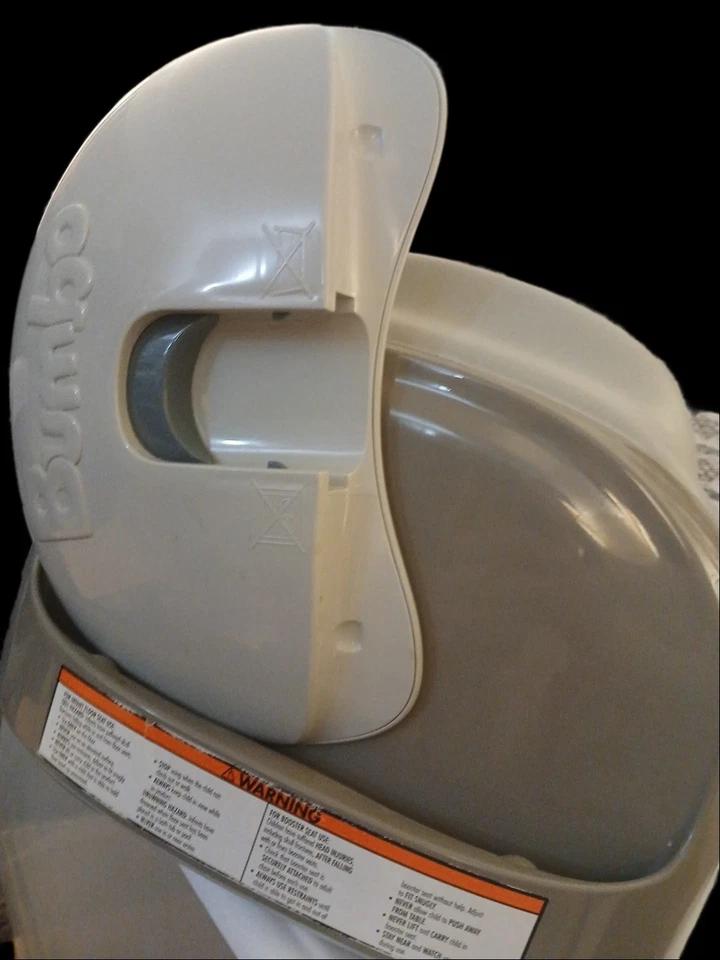 Asiento Bumbo con bandeja en gris suave 3 en 1  Foto 3 de 4