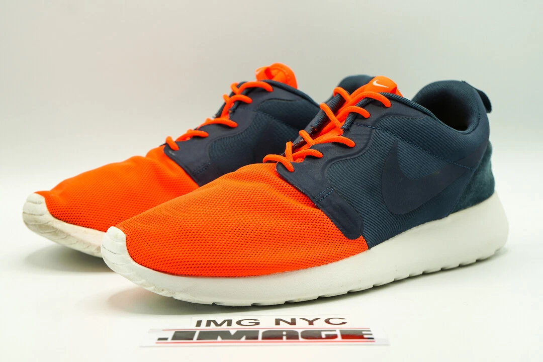 Nike roshe run hotsell red and blue