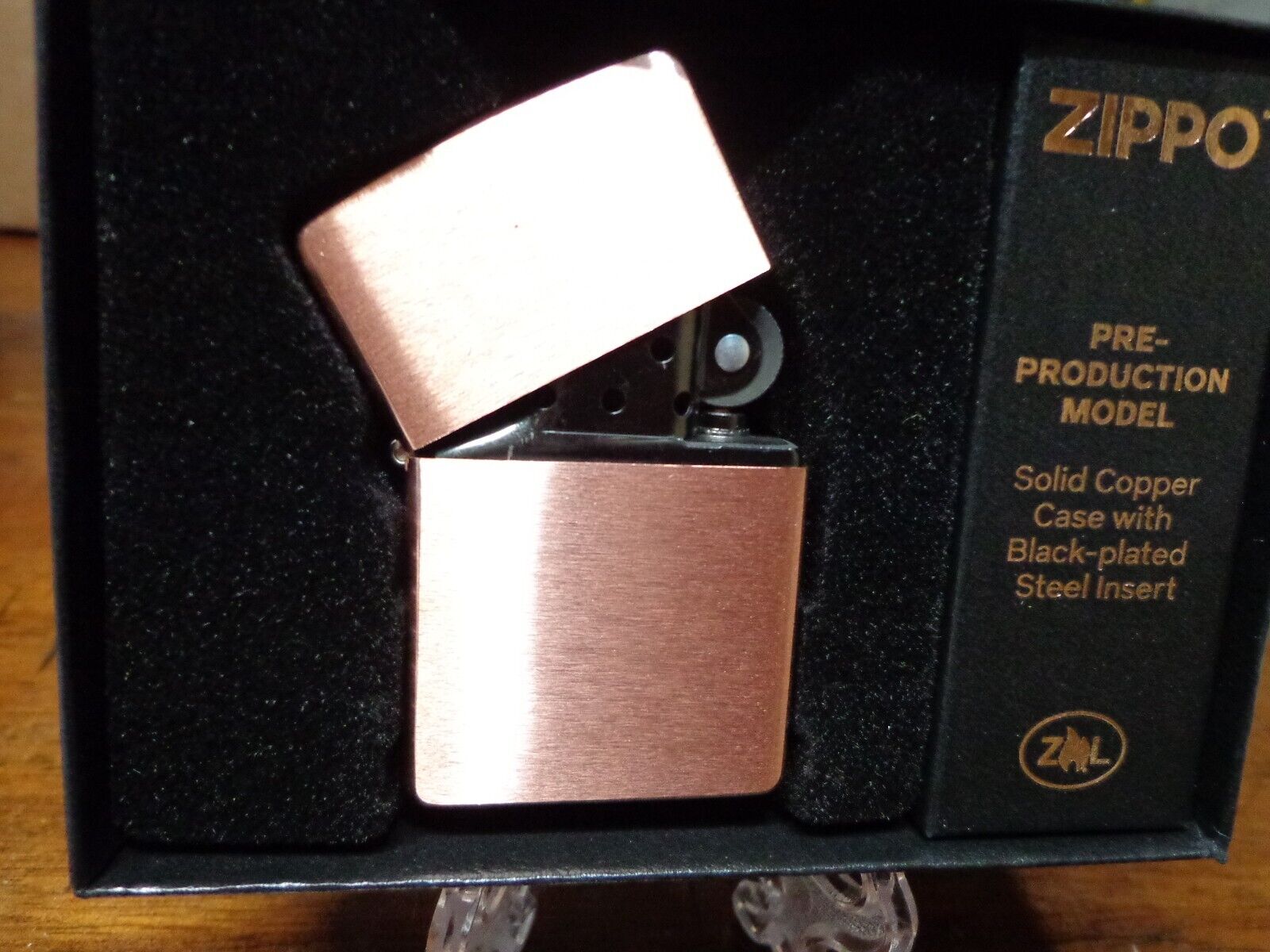 New 2022 SOLID COPPER ZIPPO LIGHTER MINT IN BOX.