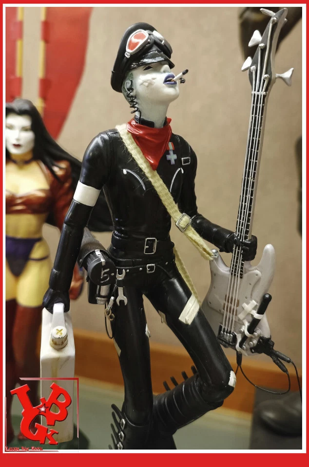 LUCY de BENJAMIN Statue 35Cm Attakus Figure BD Pin up sexy Rock'n roll # NEUF # - Photo 2/4