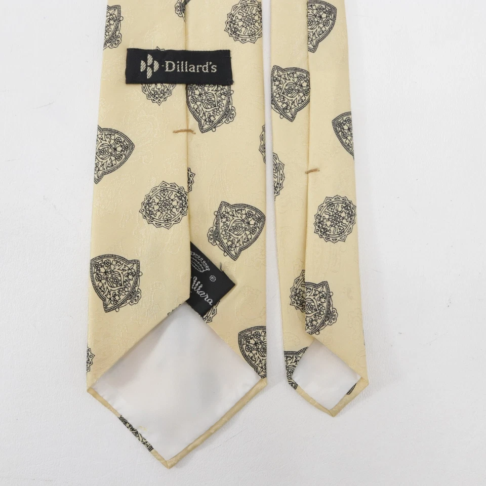 Corbata Condesa Mara Para Hombres 55 en Seda Marfil Enrejado Encaje Medallón Dillards Anchos Foto 4 de 4