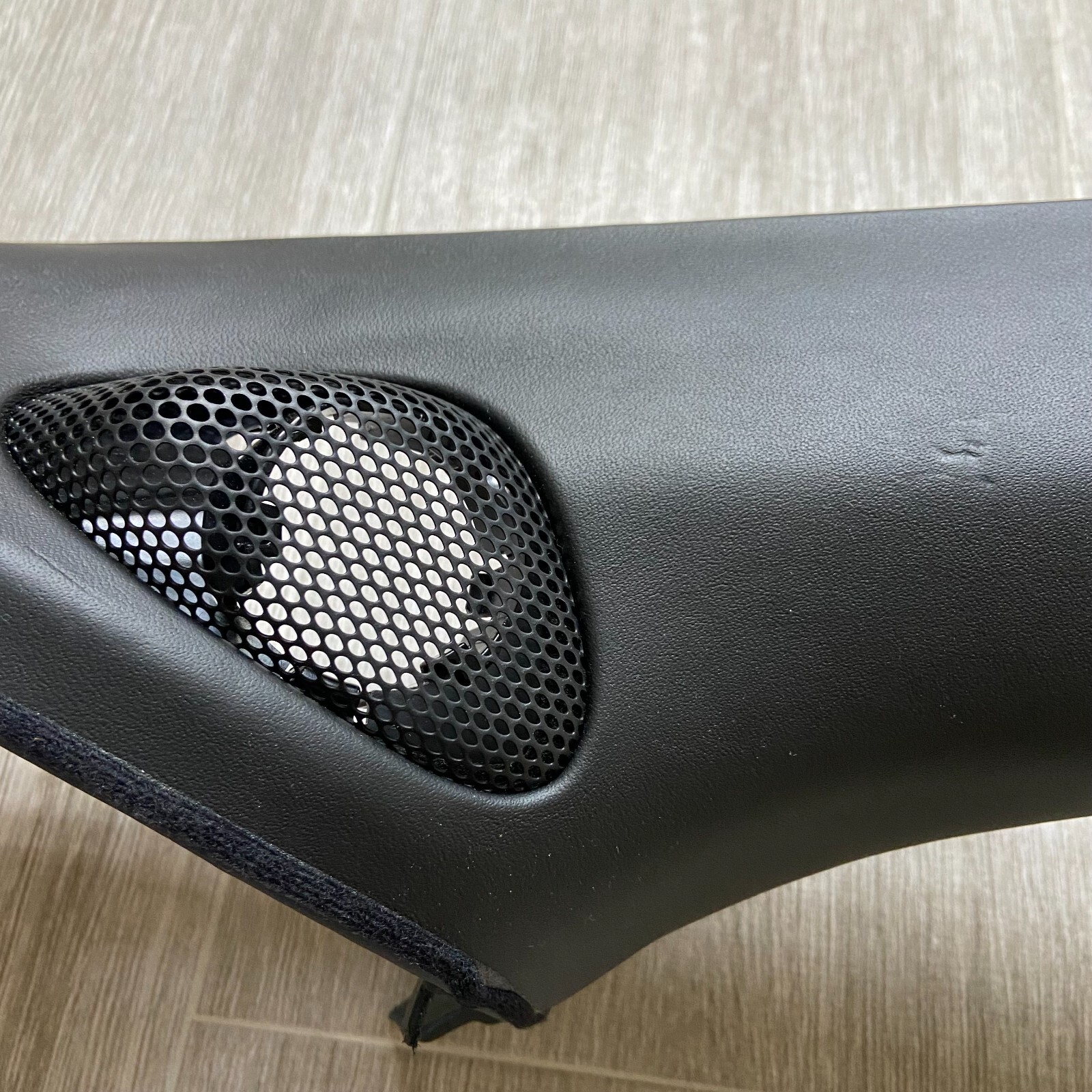 McLAREN FRONT RH RIGHT SIDE BLACK TRIM A-PILLAR COVER PANEL 13N2822CP OEM