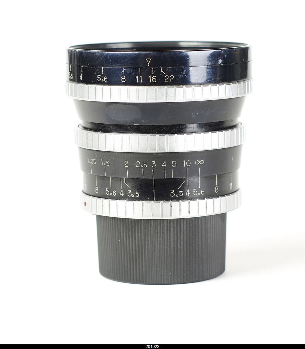 Lens P. Angenieux Retrofocus 28mm f3.5 Type R11 For Exakta Lens P. Angenieux Retrofocus 28mm f3.5 Type R11 For Exakta