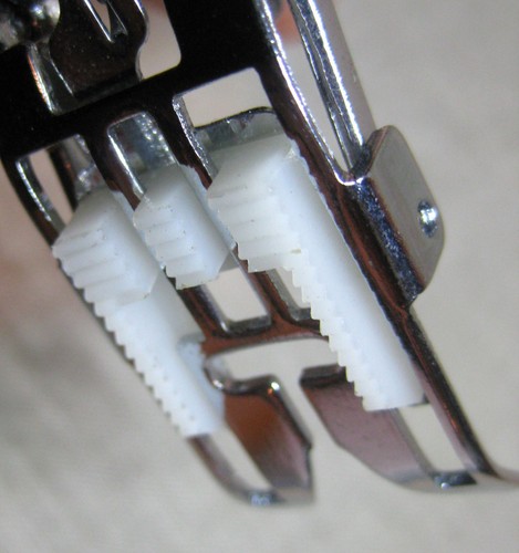 High Shank Even Feed Walking Foot That Fits Most Elna Models Free Shipping - Picture 3 of 7