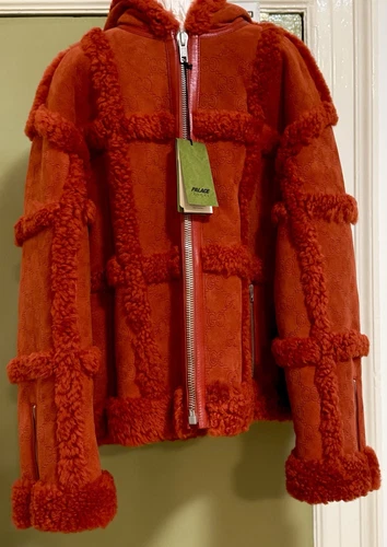 Rarissimo cappotto Gucci x Palace Shearling GG con cappuccio in rilievo prezzo di listino £12.500