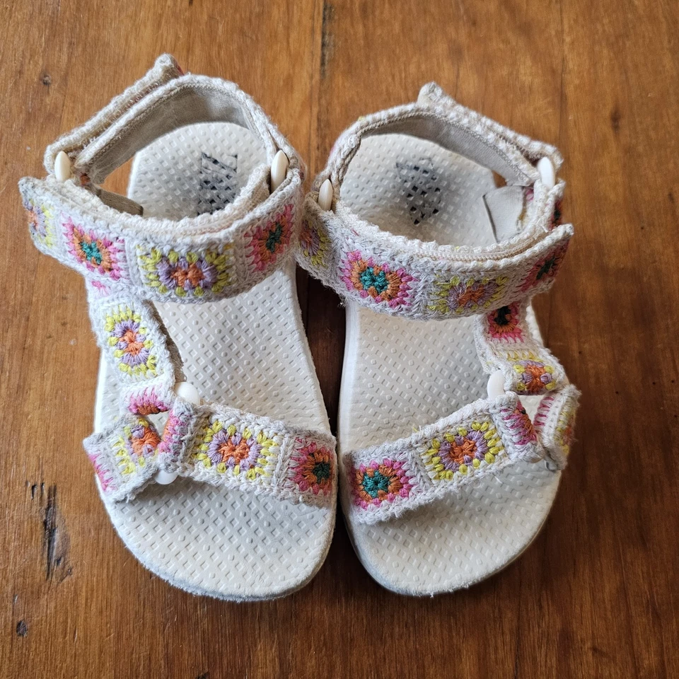 Sandalias Zara Niña Blanca Abuela Cuadradas Crochet EE. UU. 8/UE 24 Foto 3 de 4