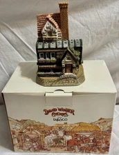 David Winter Cottage “The Guard’s Van” D1073 Signed 2000 Special Event w/ Box