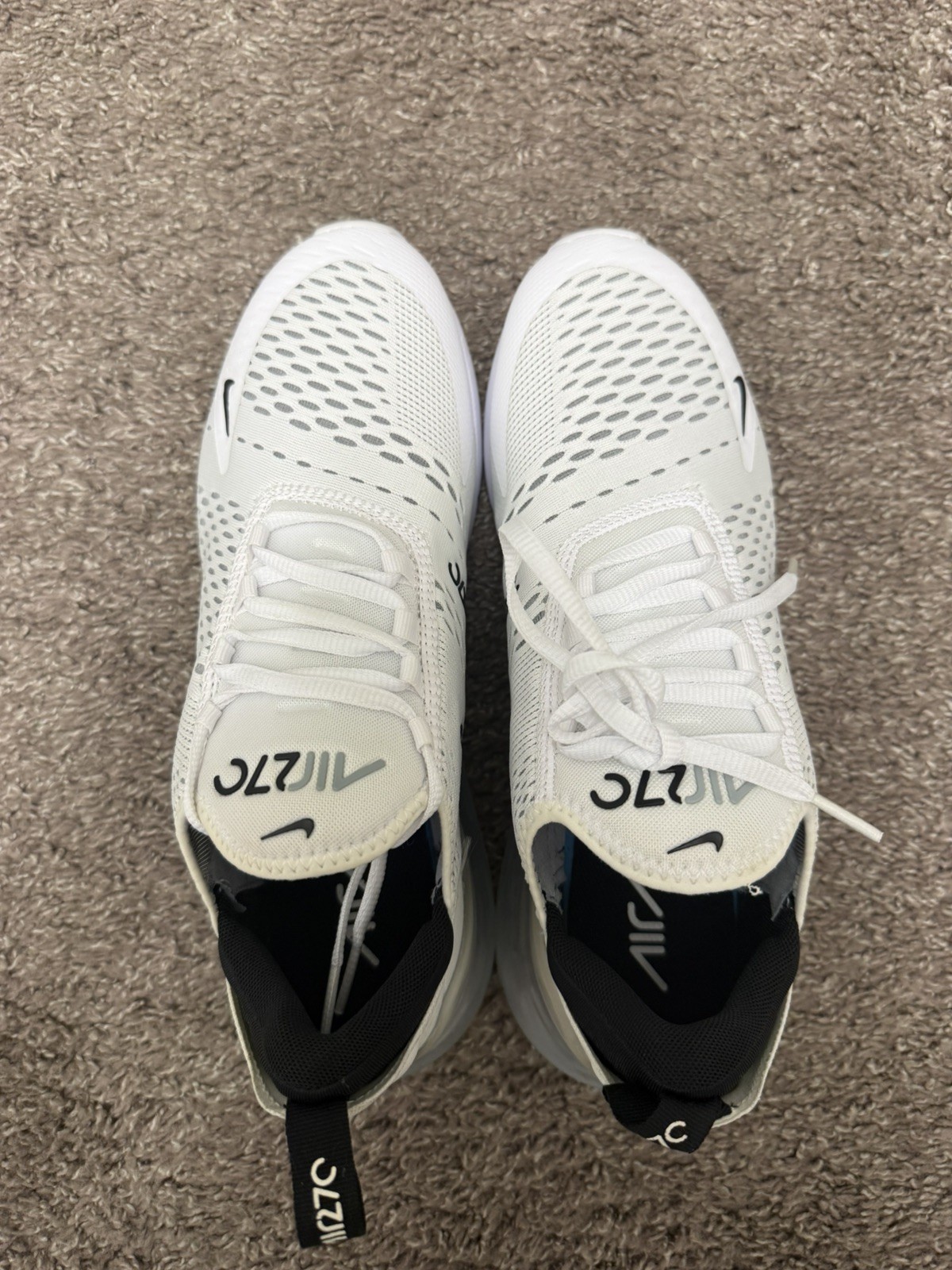 Nike Air Max 270 Men's size 9 Low Top Sneakers White/Black/Gray AH8050-100