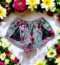 SECRET TREASURES Pajama Sleep Shorts Pink FLORAL Animal Print LACE Womens Medium