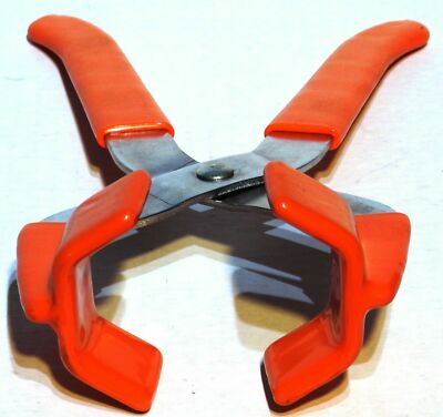 Lug Nut Puller Pliers for 1-1/2'' Nuts Vinyl Coated Handles & Grips UP#90007