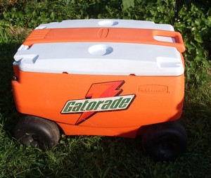 gatorade cooler on wheels