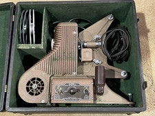 Universal Model PC-500 8mm Film Projector, Variable Speed With Accessories