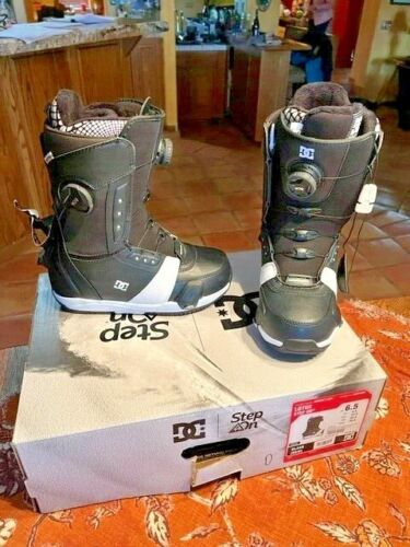 Alpina T5 Touring Nordic Cross Country Ski Boots Size EU40 / M7-7.5 / W8.5 Alpina T5 Touring Nordic Cross Country Ski Boots Size EU40  main image 2