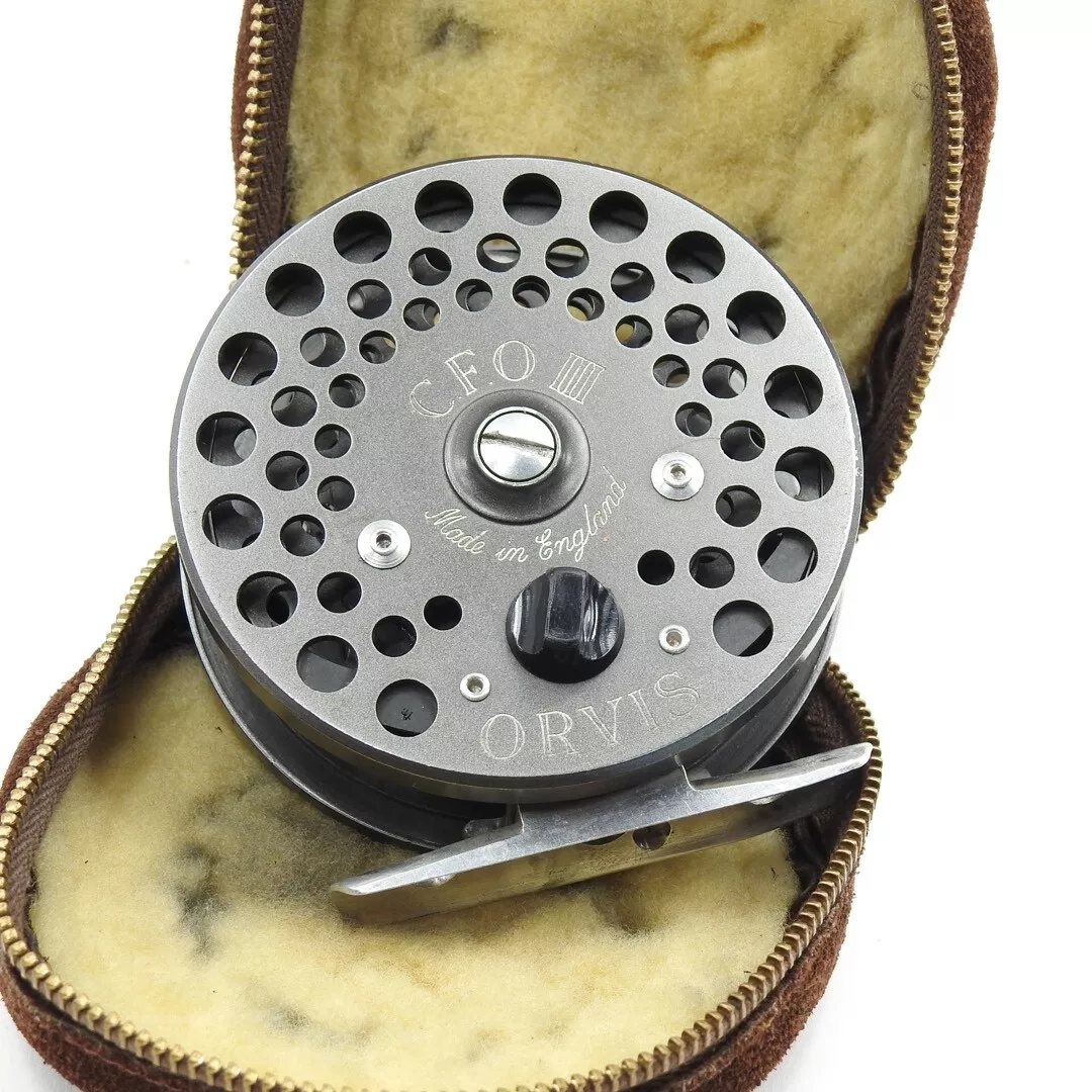 Orvis CFO III Fly Fishing Reel. Inverted Script. Made In England. W/ Pouch.