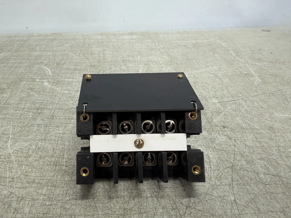 GE EB25B04C Terminal Block, Strip w/ Cover 4 Position 600V 30A 4-Pole Lot of 5 - Image 4 of 4