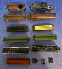 N Scale, Large Lot of 14 Freight/Loco, Train Cars, mostly parts, B2